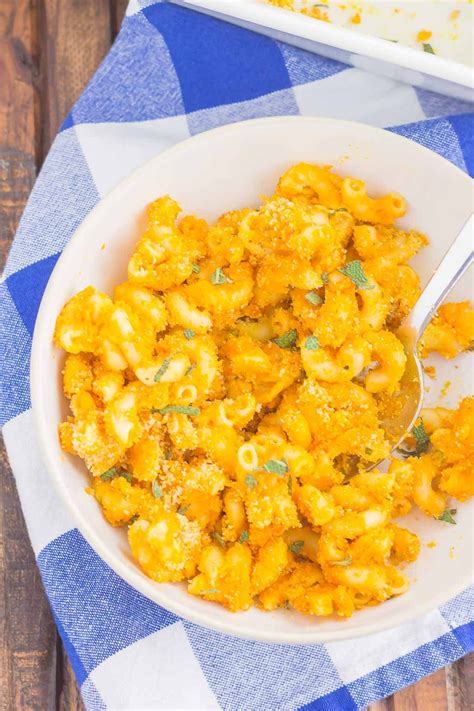 Pumpkin mac and cheese puts fall spin on classic